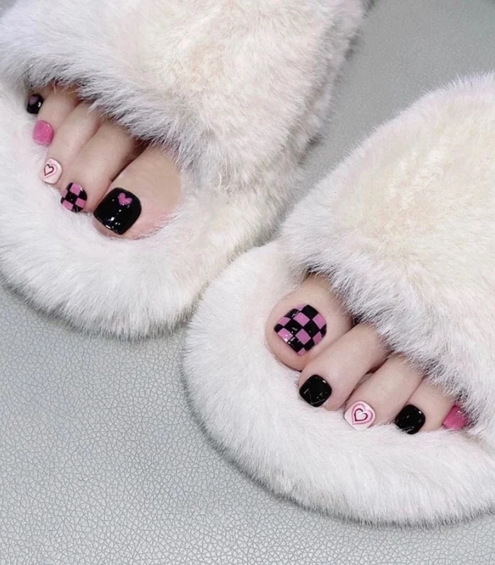 Nail chân màu trắng da nhẹ
