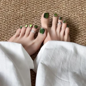 Nail chân màu xanh rêu trầm