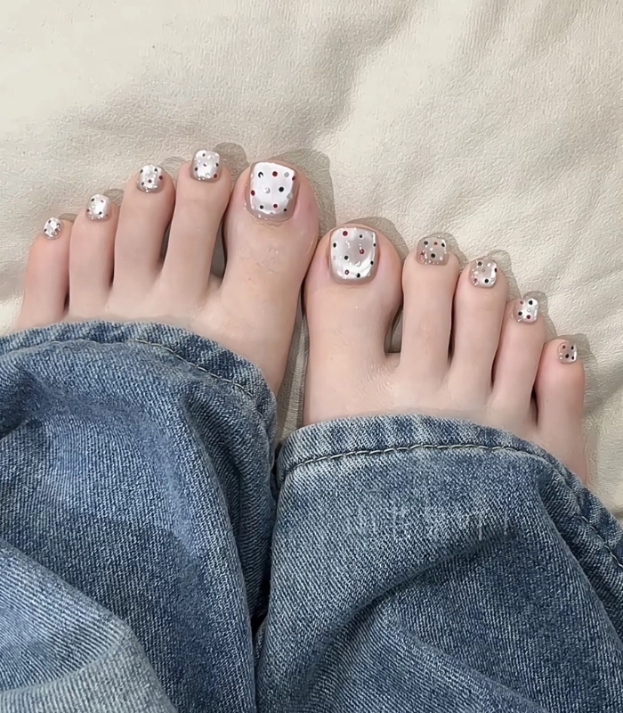 Nail chân trắng da kiểu đơn giản