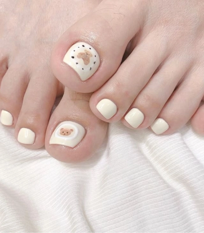 Nail chân trắng sữa xinh xắn