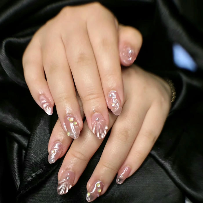 Nail hồng thạch đính đá nhỏ xinh