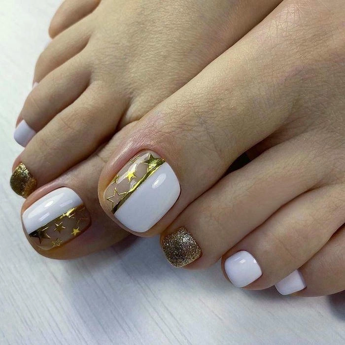 Nail móng chân màu trắng sữa