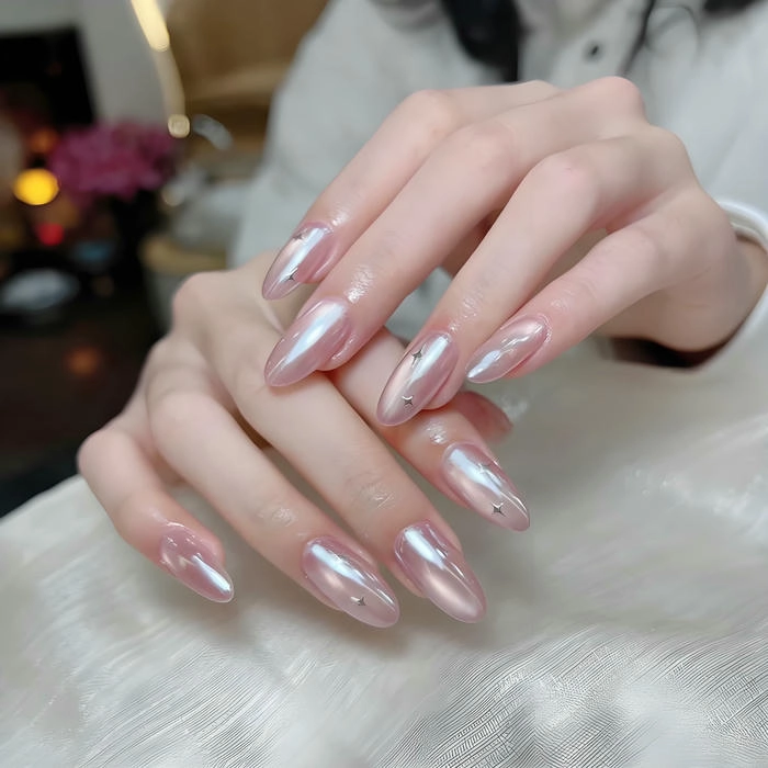 Nail ngọc trai cho móng ngắn