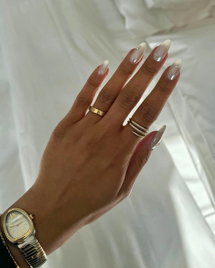 Nail ngọc trai nền nude