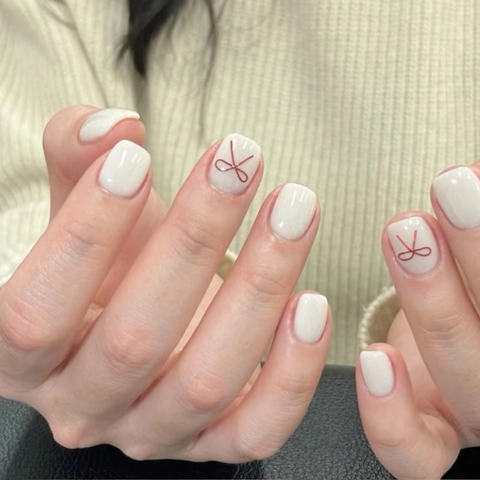 mẫu móng tay ngắn đẹp nhẹ nhàng không đính đá