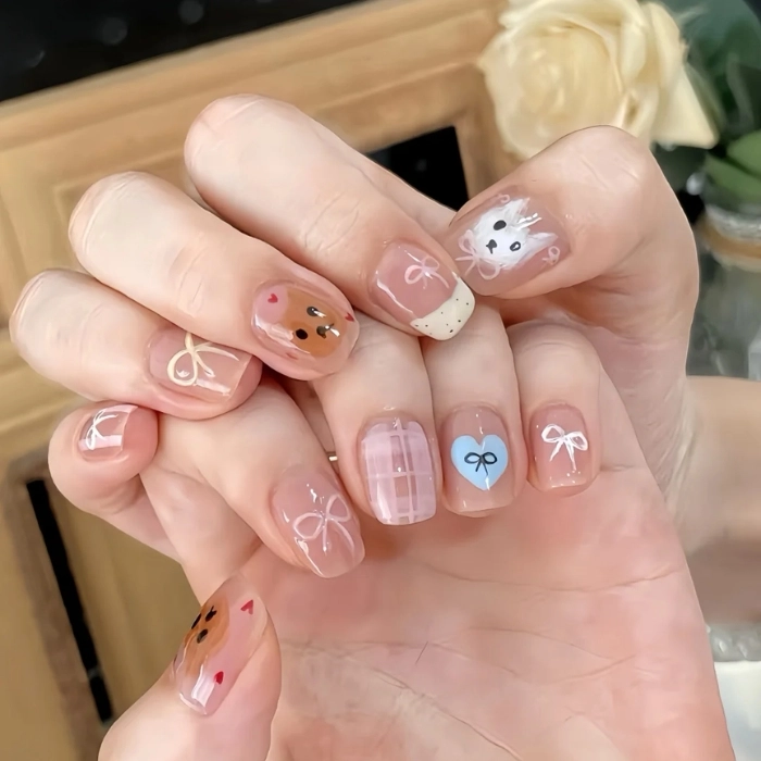 mẫu móng tay ngắn đẹp nhẹ nhàng