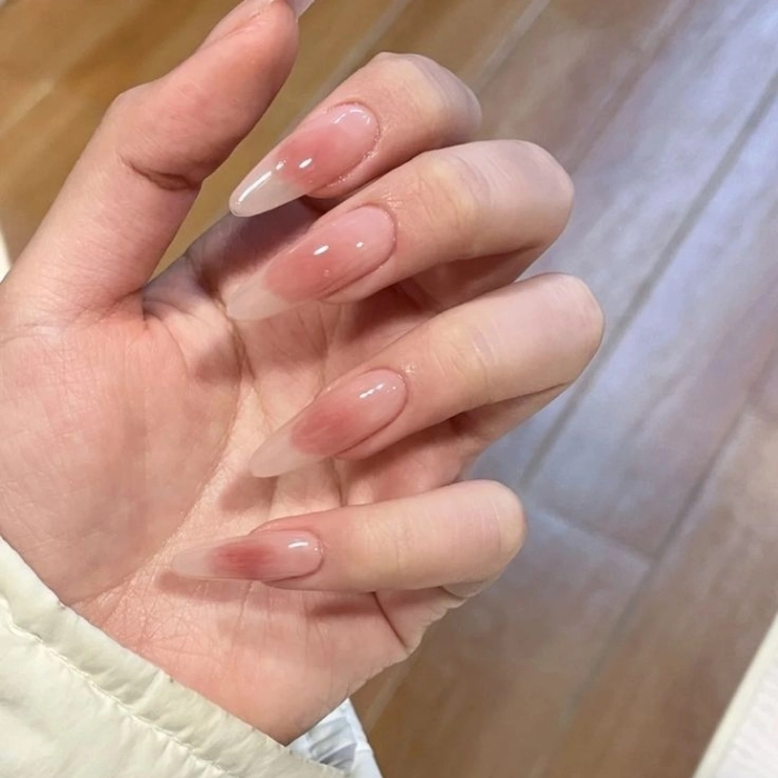 mẫu nail đơn giản sang trọng cho dạ tiệc