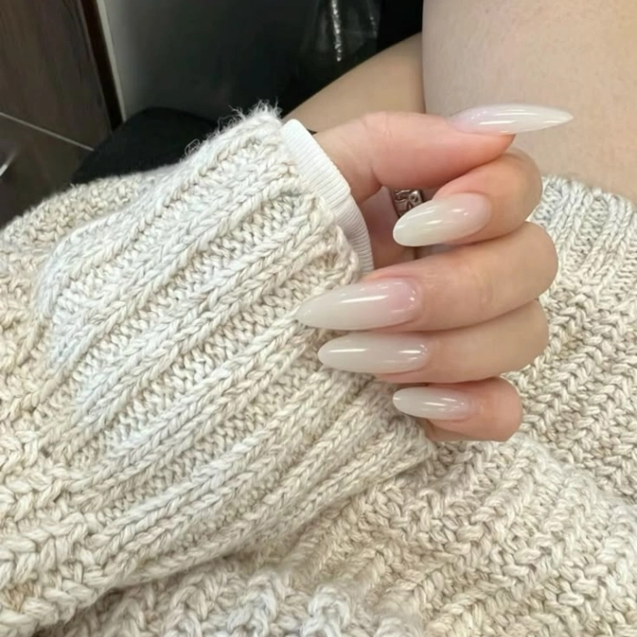 mẫu nail đơn giản sang trọng cho mùa hè