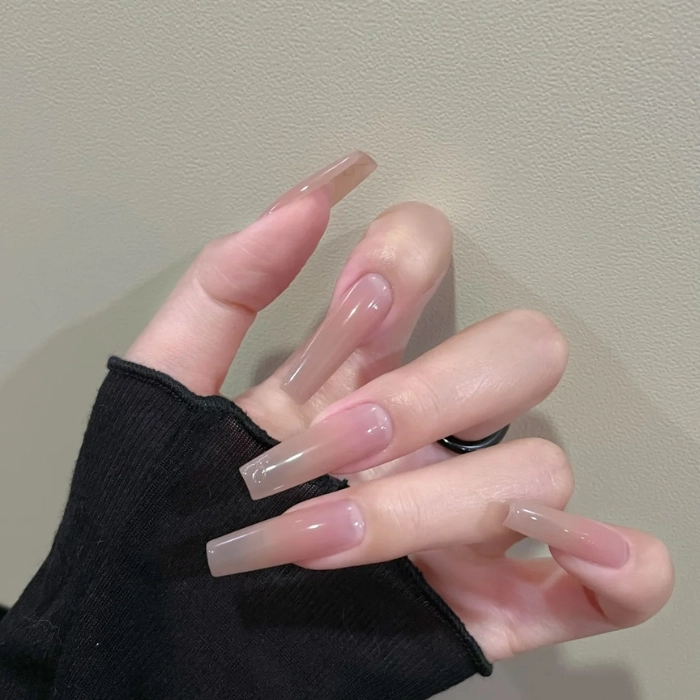 mẫu nail đơn giản sang trọng kiểu móng vuông