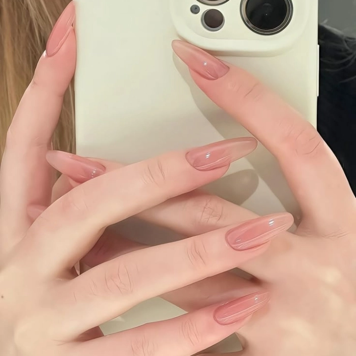 mẫu nail đơn giản sang trọng màu hồng pastel