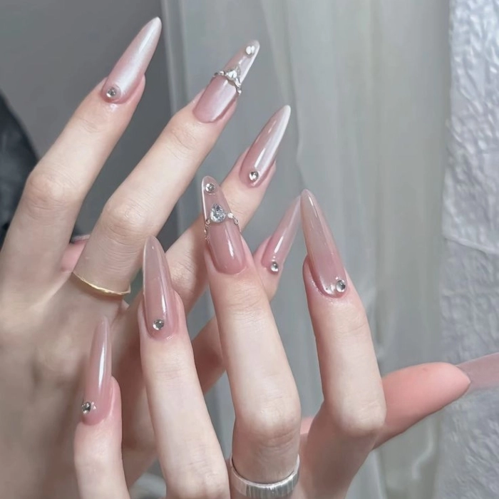 vẽ nail đơn giản mà đẹp
