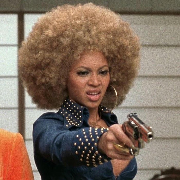 Ảnh meme cầm súng chất