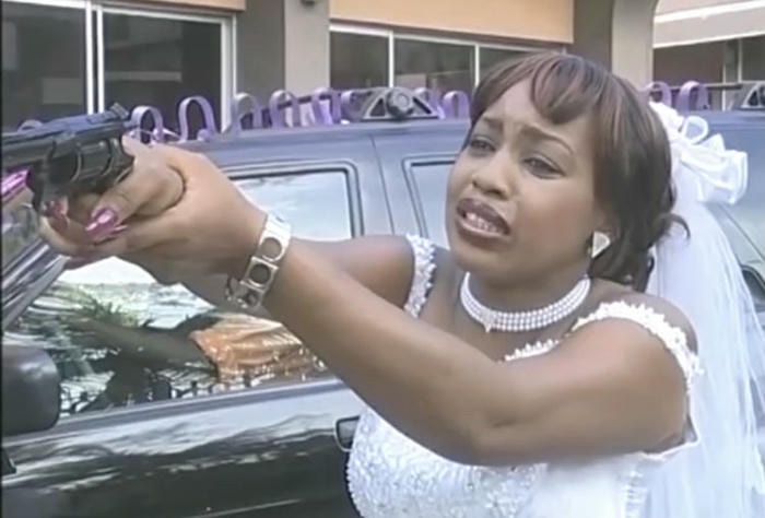 Ảnh meme cầm súng