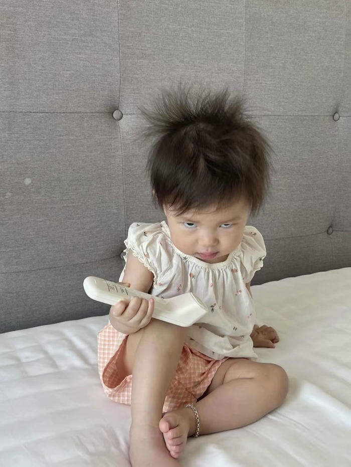 Meme liếc mang tính mỉa mai