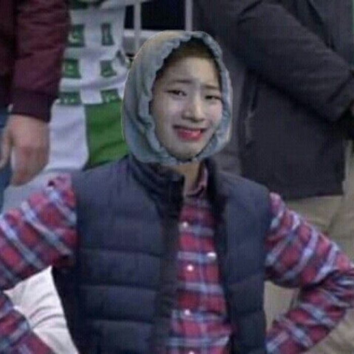 meme chống nạnh 1