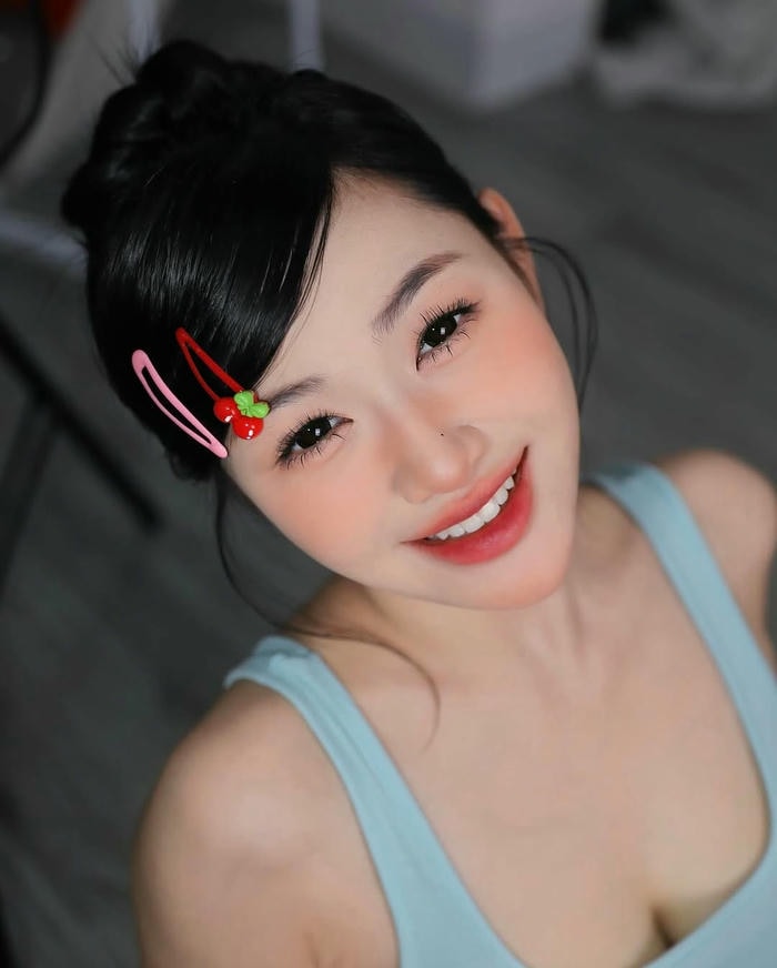 album hình Trần Hà Linh phong cách tự nhiên