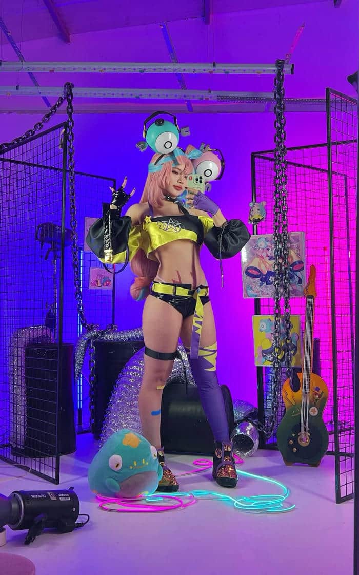 ảnh gợi cảm Zinie Quỳnh cosplay