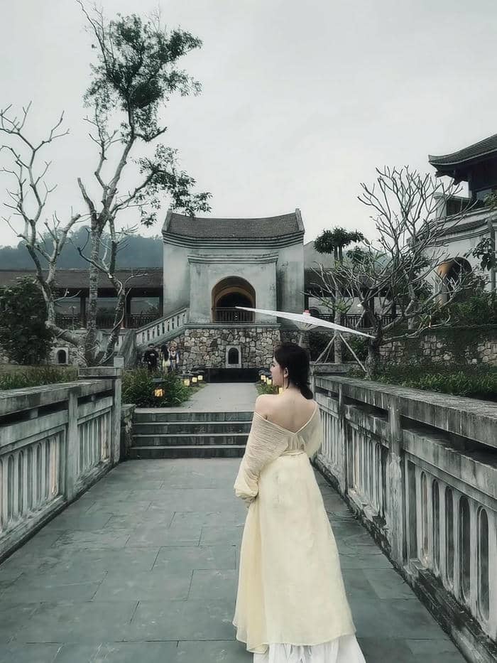 ảnh ngoài trời Trần Huyền Châu