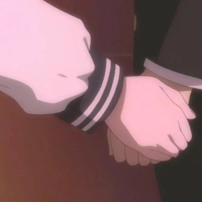 anime nắm tay nhìn trời