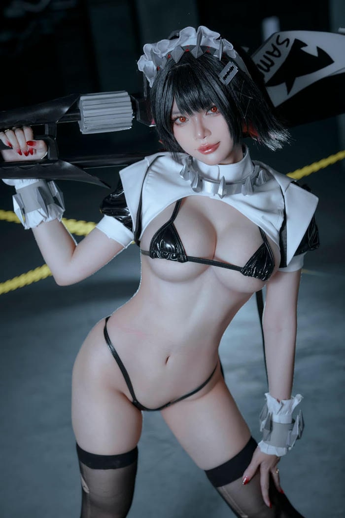 bộ ảnh Zinie Quỳnh tạo dáng gợi cảm