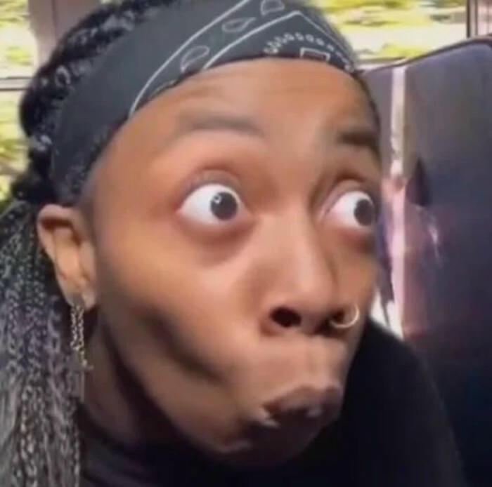 meme bất ngờ hot