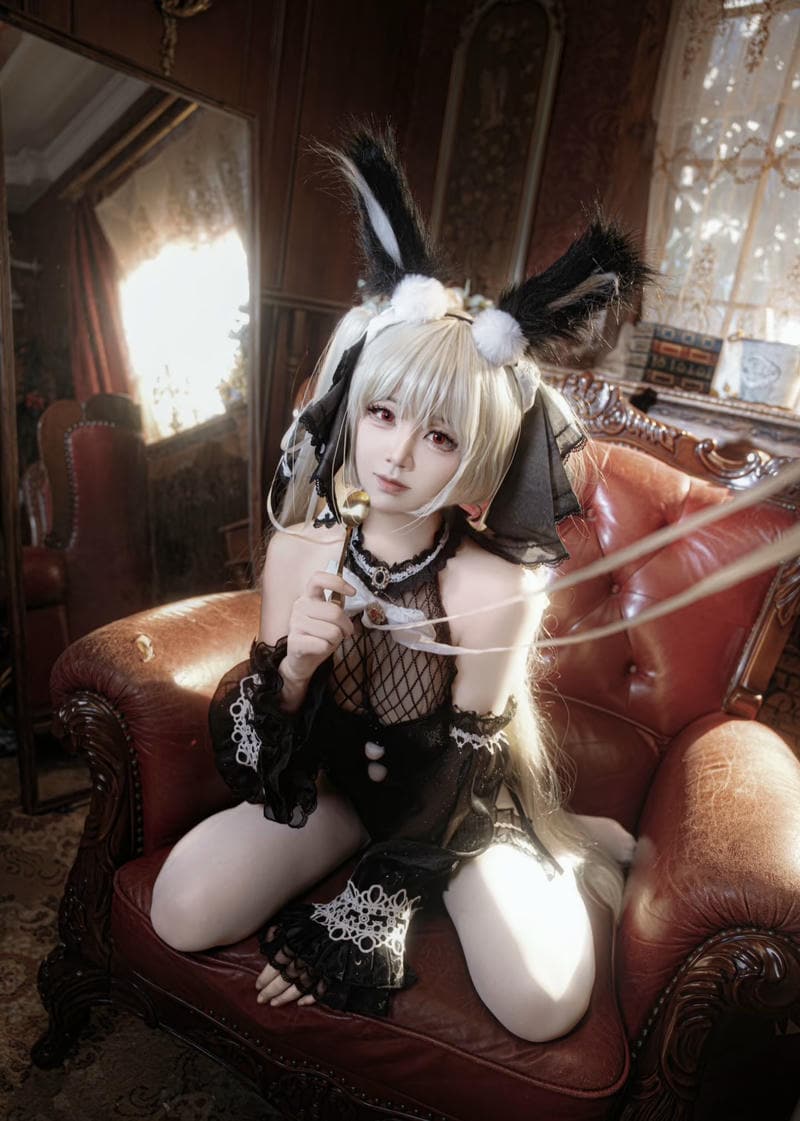anime cosplay nữ với tạo hình nổi bật