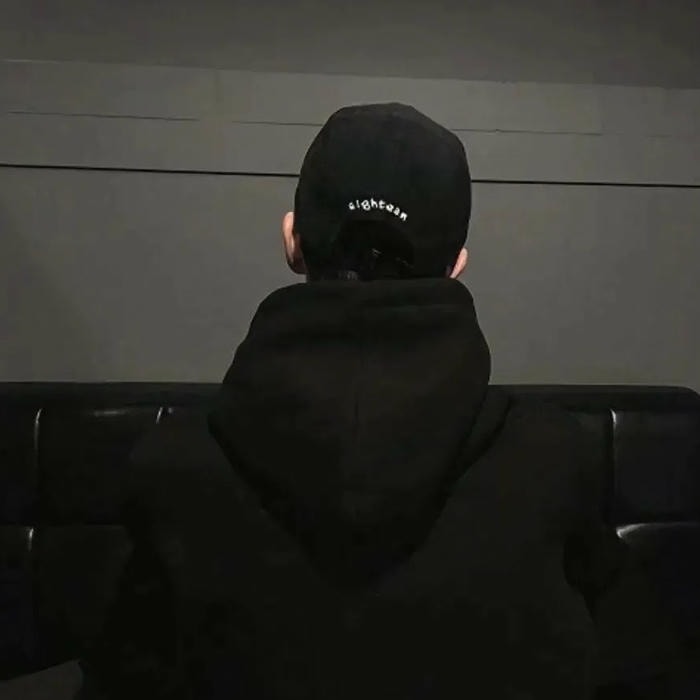 avatar đen buồn phong cách dark mood