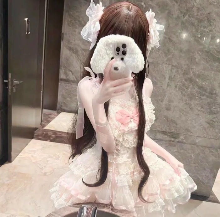 avatar nữ che mặt phong cách nhẹ nhàng