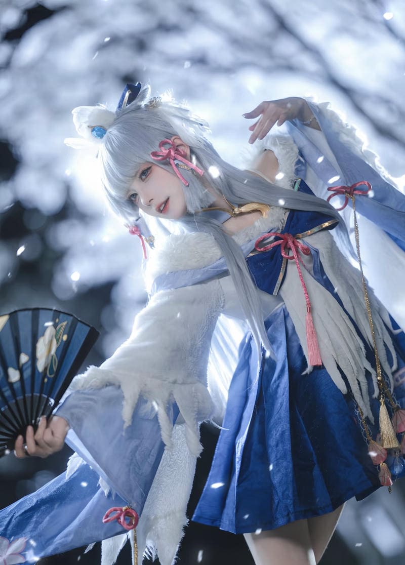 cô gái trẻ cosplay mang nét đáng yêu