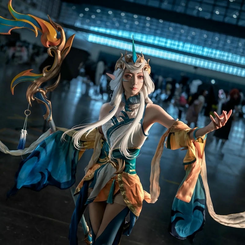 cosplay anime ảnh hiện đại