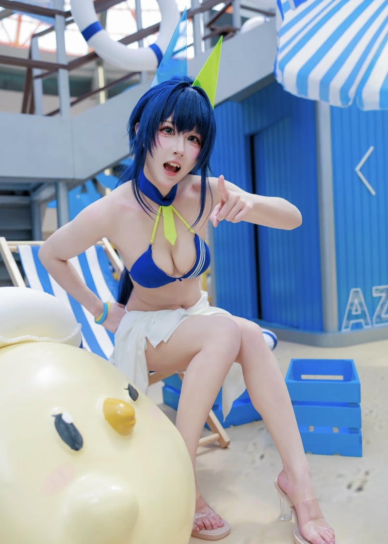 cosplay anime bikini thể hiện nét sexy