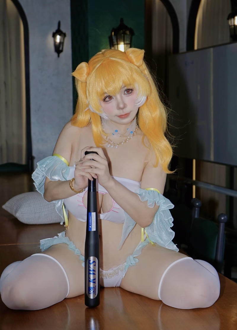 cosplay anime bikini thể hiện vẻ cuốn hút