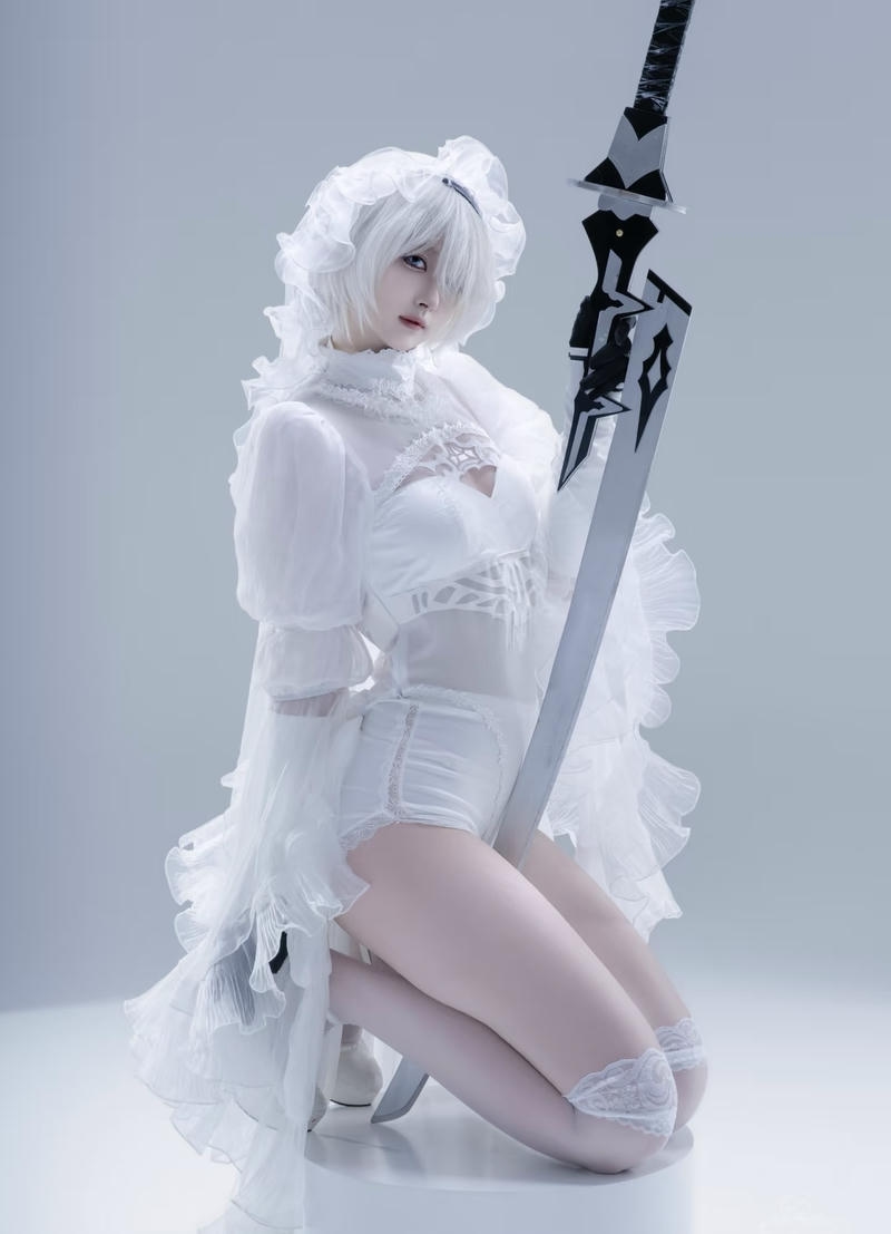 gái xinh cosplay thể hiện cảm xúc của nguyên tác