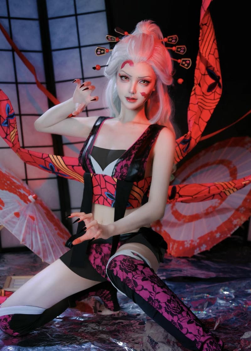 nhân vật Daki trong cosplay Kimetsu