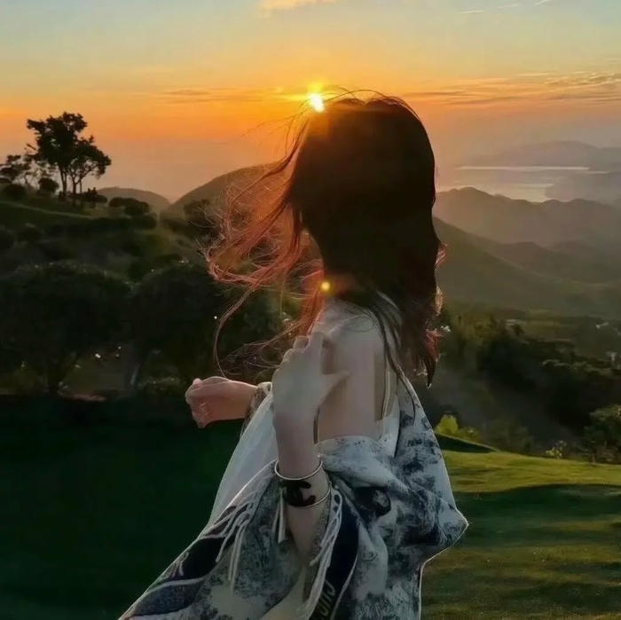 phong cách tối giản avatar nữ che mặt