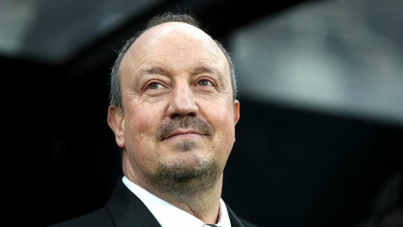 rafael-benitez-bien-doi-bong-trung-binh-thanh-the-luc-manh-me-3