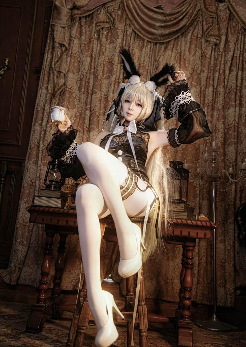 tạo hình anime cosplay tôn đường nét cơ thể