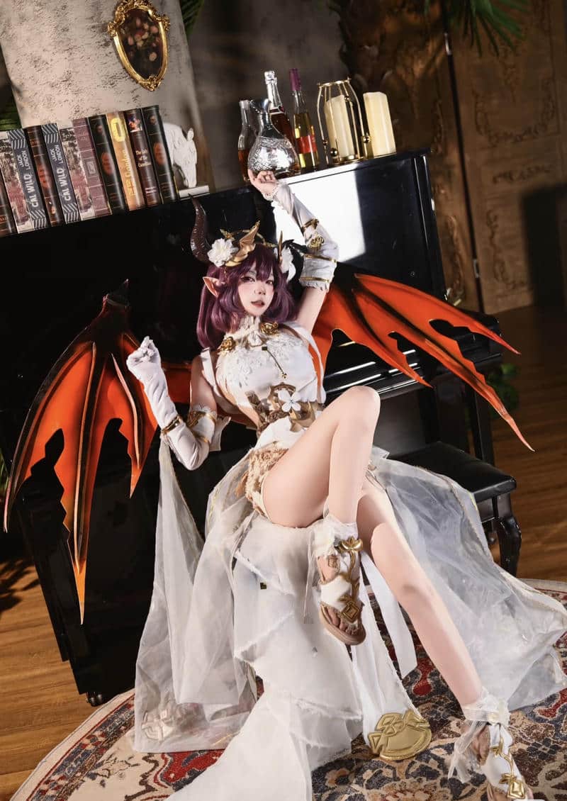 trang phục cosplay anime nữ nhiều chi tiết