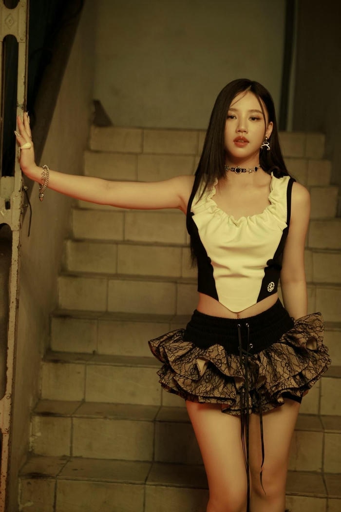 Ảnh amee sexy khí chất mềm mại hút ánh nhìn