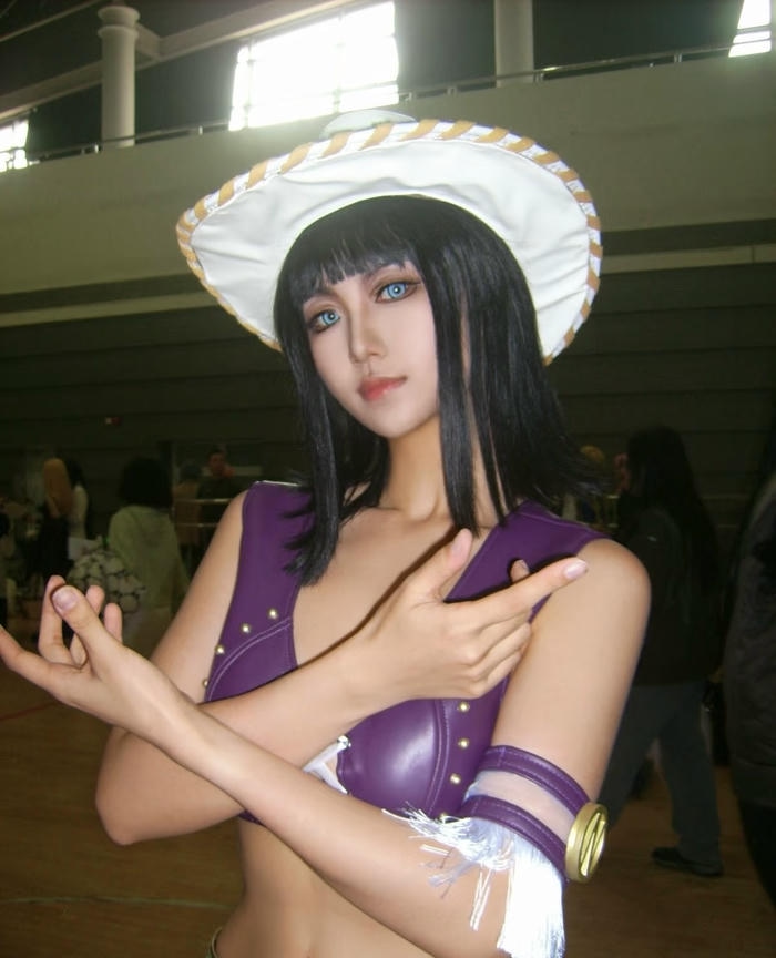 Ảnh cosplay robin cho thấy sự đầu tư ngoại hình