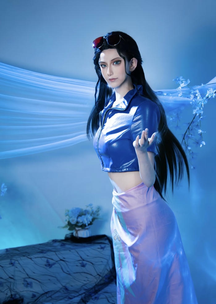 Ảnh cosplay robin thể hiện cá tính kín đáo