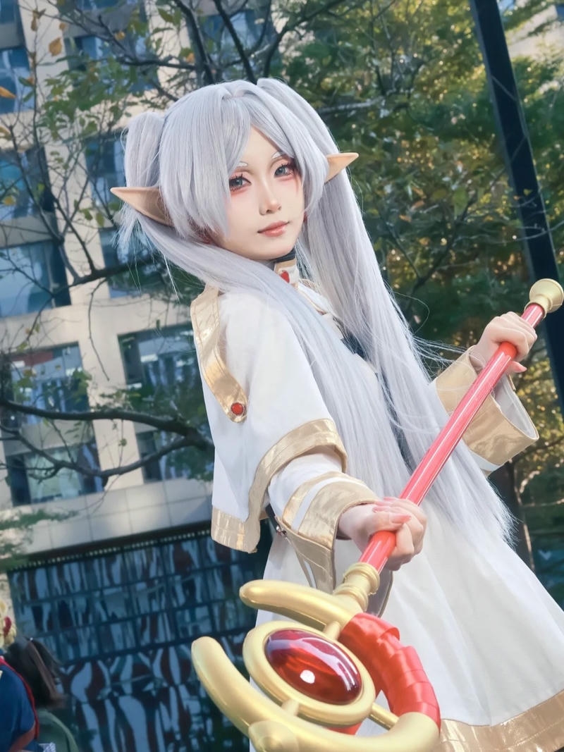 Ảnh frieren cosplay lấy cảm hứng nguyên tác