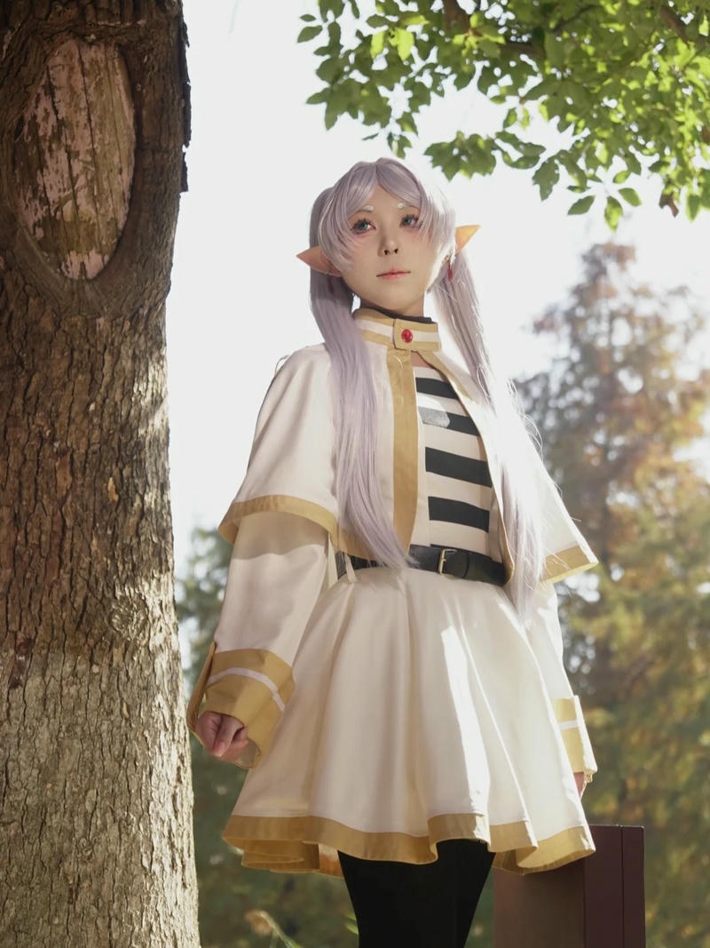 Cosplay ảnh frieren tạo hình thế giới giả tưởng