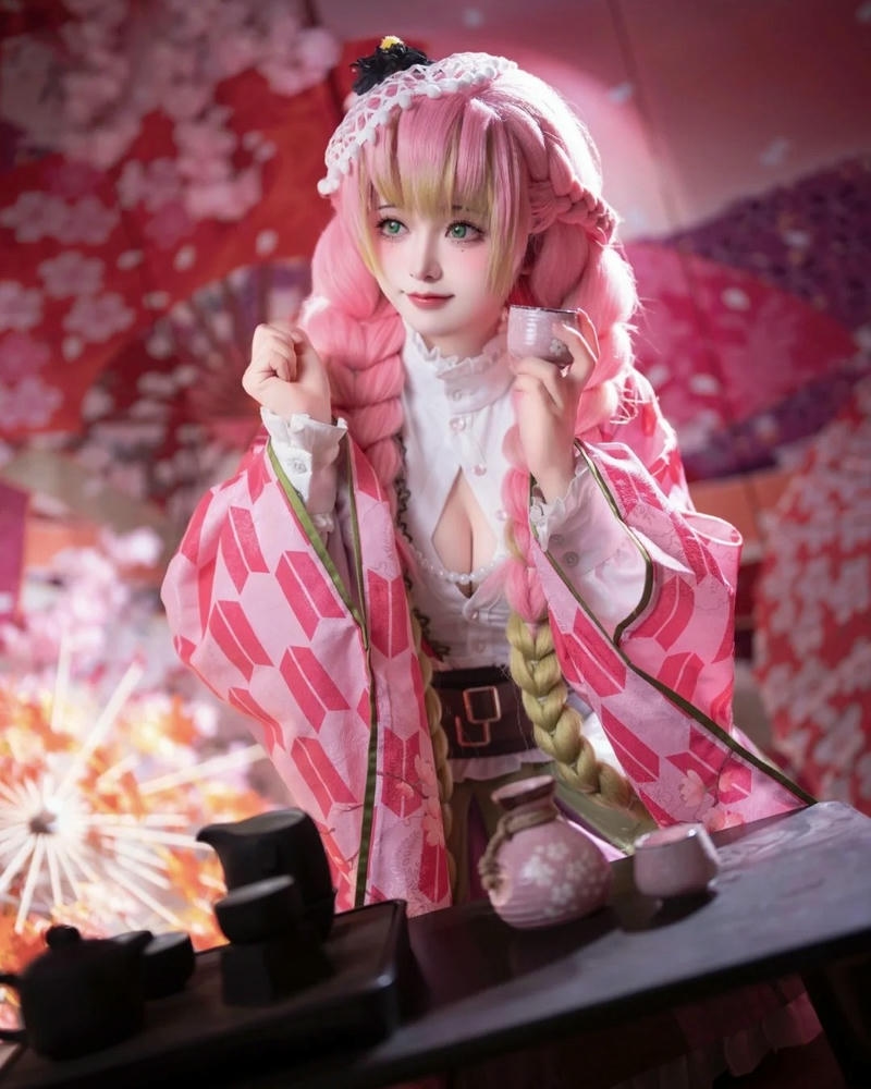 Cosplay ảnh mitsuri tái hiện hình tượng quen thuộc