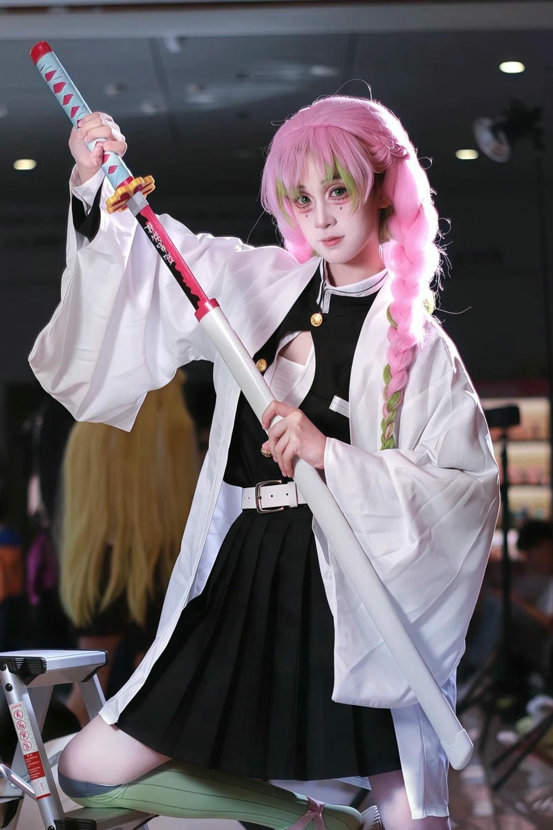 Cosplay ảnh mitsuri xây dựng concept nhân vật