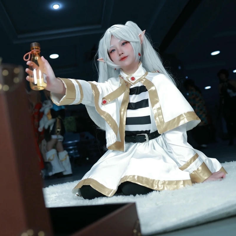 Cosplay frieren ảnh mang phong cách anime