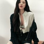 Hình Amee trang phục tinh xảo biểu cảm tự nhiên