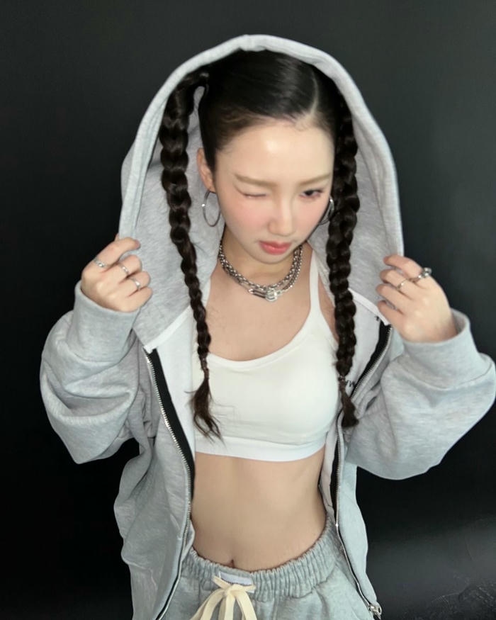 Hình ảnh Amee sexy phong cách thời thượng