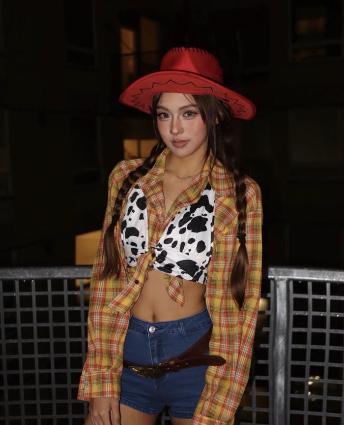 Hình cosplay halloween cho thấy sự đa dạng ý tưởng