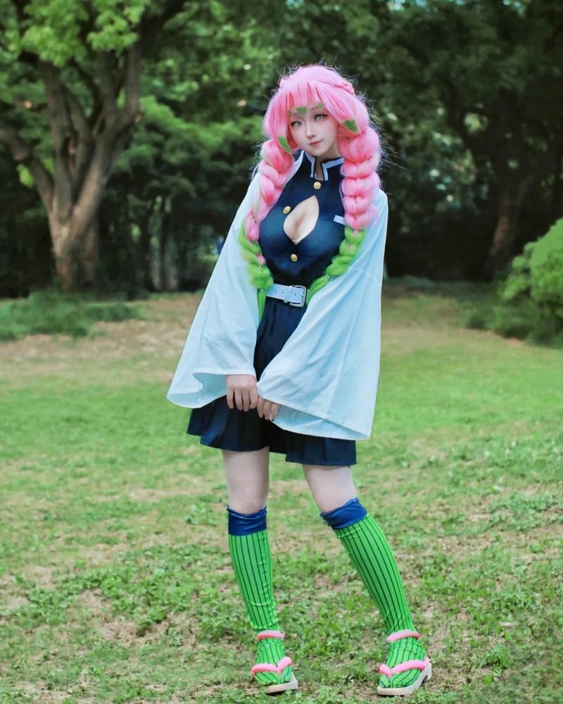 Mitsuri ảnh cosplay xây dựng phong thái nhân vật